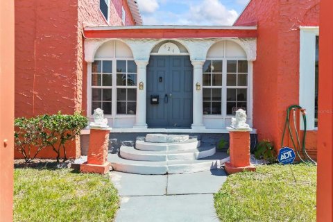 House in Daytona Beach, Florida 5 bedrooms, 284.19 sq.m. № 1832062 - photo 4