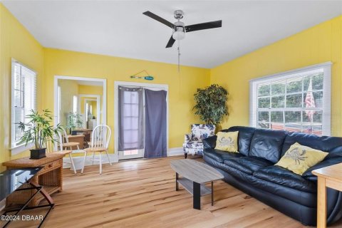 House in Daytona Beach, Florida 5 bedrooms, 284.19 sq.m. № 1832062 - photo 28