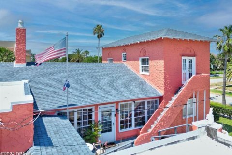 House in Daytona Beach, Florida 5 bedrooms, 284.19 sq.m. № 1832062 - photo 5