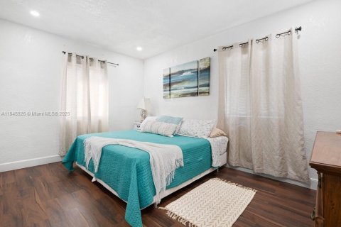 Купить виллу или дом в Майами, Флорида 5 спален, 180.32м2, № 1996154 - фото 20