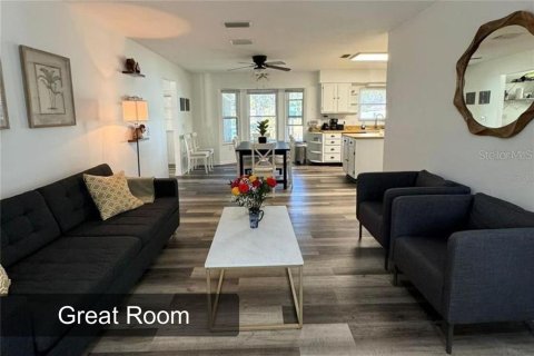 Villa ou maison à vendre à Inglis, Floride: 3 chambres, 189.52 m2 № 2273271 - photo 3