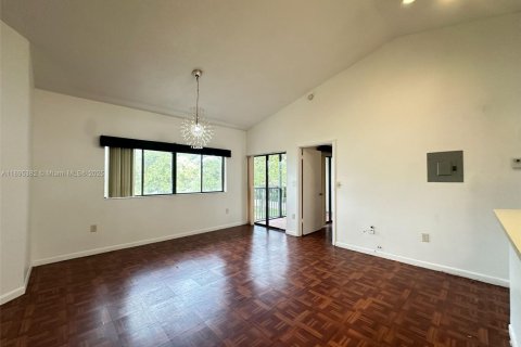 Снять в аренду кондоминиум в Форт-Лодердейл, Флорида 2 спальни, 79.71м2, № 1947626 - фото 3