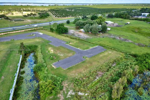 Propiedad comercial en venta en Lake Placid, Florida, 143.07 m2 № 1855223 - foto 11