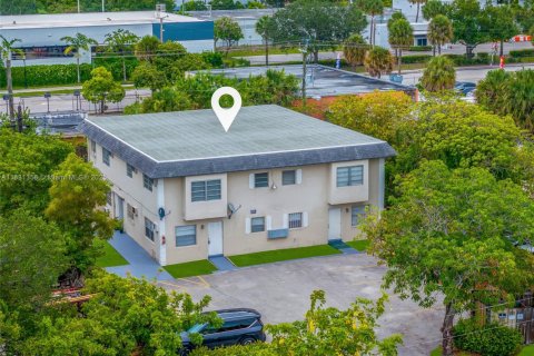 Propiedad comercial en venta en Fort Lauderdale, Florida, 441.56 m2 № 1977672 - foto 29