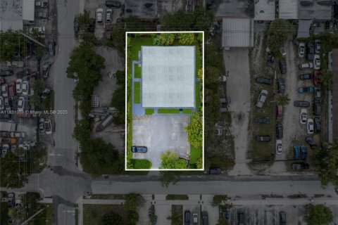 Propiedad comercial en venta en Fort Lauderdale, Florida, 441.56 m2 № 1977672 - foto 19
