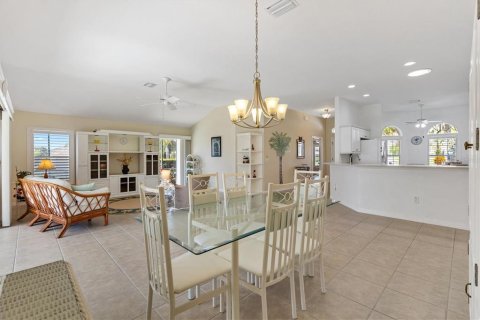 Casa en venta en The Villages, Florida, 3 dormitorios, 179.02 m2 № 1880682 - foto 10