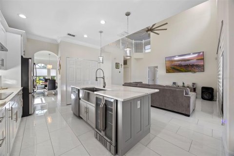 Casa en venta en Orlando, Florida, 5 dormitorios, 249.16 m2 № 1898536 - foto 11