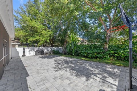 Casa en venta en Orlando, Florida, 5 dormitorios, 249.16 m2 № 1898536 - foto 2