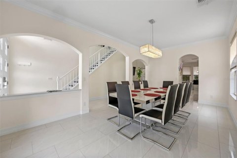 Casa en venta en Orlando, Florida, 5 dormitorios, 249.16 m2 № 1898536 - foto 10