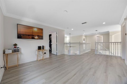 Casa en venta en Orlando, Florida, 5 dormitorios, 249.16 m2 № 1898536 - foto 15