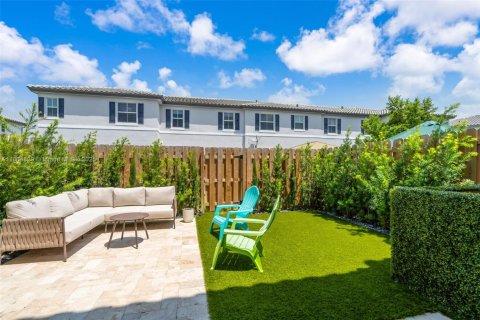 Townhouse in Coral Springs, Florida 3 bedrooms, 124.86 sq.m. № 1893296 - photo 14