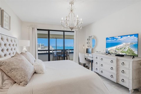 Condo in Clearwater, Florida, 2 bedrooms  № 2205886 - photo 24