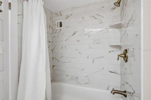 Condo in Clearwater, Florida, 2 bedrooms  № 2205886 - photo 28