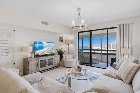 Condo in Clearwater, Florida, 2 bedrooms  № 2205886 - photo 8
