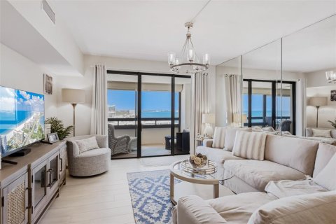 Condo in Clearwater, Florida, 2 bedrooms  № 2205886 - photo 7