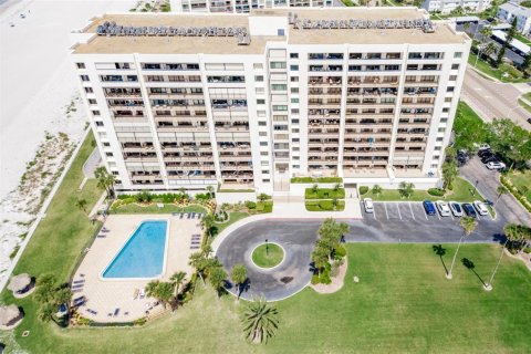 Condo in Clearwater, Florida, 2 bedrooms  № 2205886 - photo 4