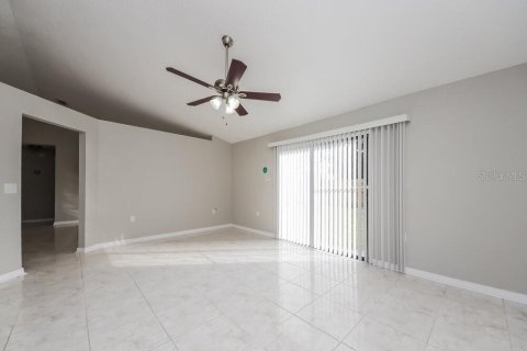 Villa ou maison à louer à Kissimmee, Floride: 3 chambres, 137.59 m2 № 2405634 - photo 7