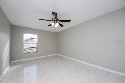 Villa ou maison à louer à Kissimmee, Floride: 3 chambres, 137.59 m2 № 2405634 - photo 13
