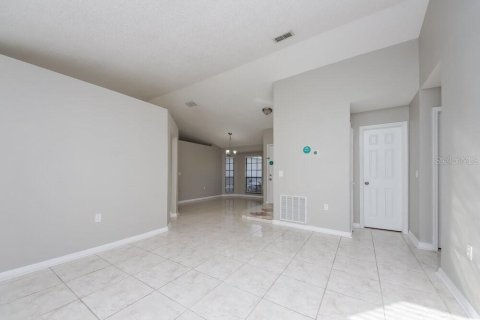 Villa ou maison à louer à Kissimmee, Floride: 3 chambres, 137.59 m2 № 2405634 - photo 3