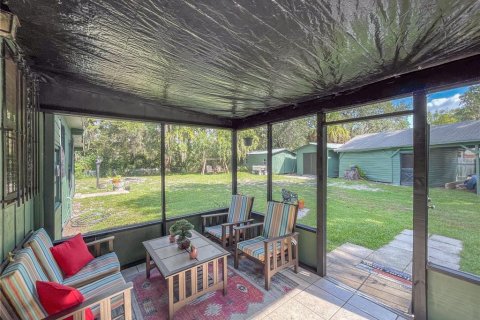 House in Floral City, Florida 2 bedrooms, 109.25 sq.m. № 1915611 - photo 7