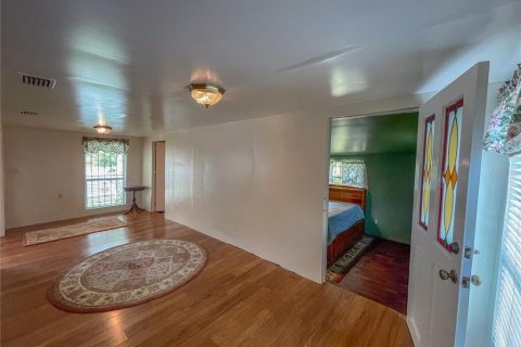 House in Floral City, Florida 2 bedrooms, 109.25 sq.m. № 1915611 - photo 14