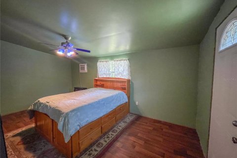 House in Floral City, Florida 2 bedrooms, 109.25 sq.m. № 1915611 - photo 4