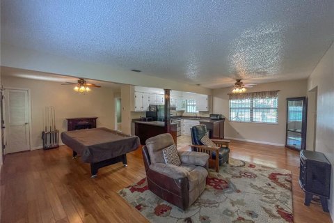 House in Floral City, Florida 2 bedrooms, 109.25 sq.m. № 1915611 - photo 11