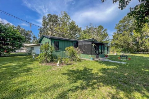 House in Floral City, Florida 2 bedrooms, 109.25 sq.m. № 1915611 - photo 1