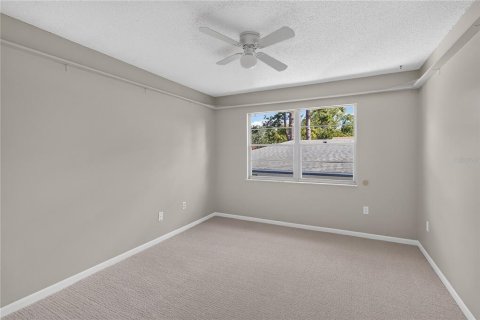 Casa en venta en Altamonte Springs, Florida, 5 dormitorios, 222.97 m2 № 2227614 - foto 20