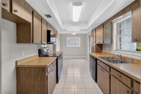 Casa en venta en Altamonte Springs, Florida, 5 dormitorios, 222.97 m2 № 2227614 - foto 12