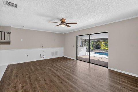 Casa en venta en Altamonte Springs, Florida, 5 dormitorios, 222.97 m2 № 2227614 - foto 7