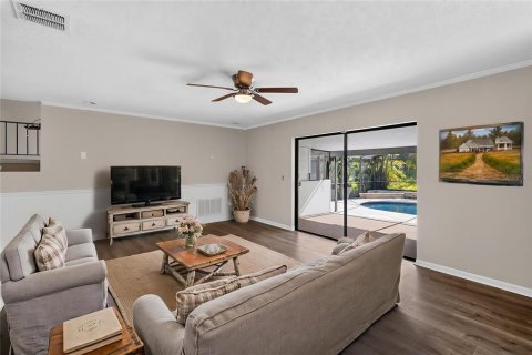 Casa en venta en Altamonte Springs, Florida, 5 dormitorios, 222.97 m2 № 2227614 - foto 6