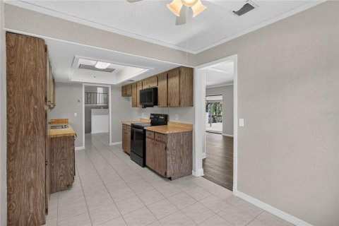 Casa en venta en Altamonte Springs, Florida, 5 dormitorios, 222.97 m2 № 2227614 - foto 14