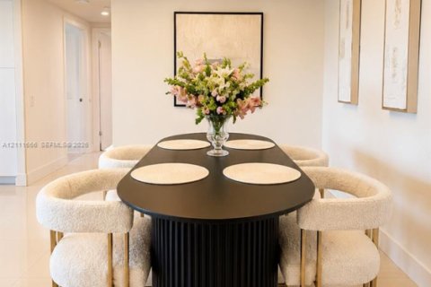 Copropriété à louer à Aventura, Floride: 2 chambres, 132.85 m2 № 2439361 - photo 2