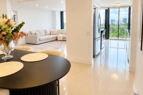 Copropriété à louer à Aventura, Floride: 2 chambres, 132.85 m2 № 2439361 - photo 3