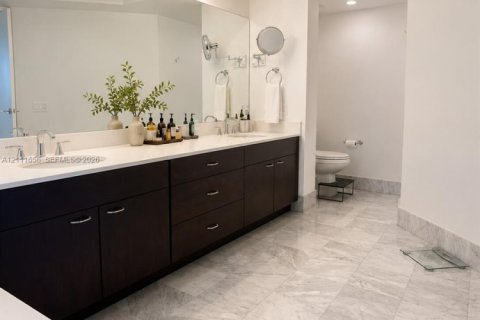 Copropriété à louer à Aventura, Floride: 2 chambres, 132.85 m2 № 2439361 - photo 17