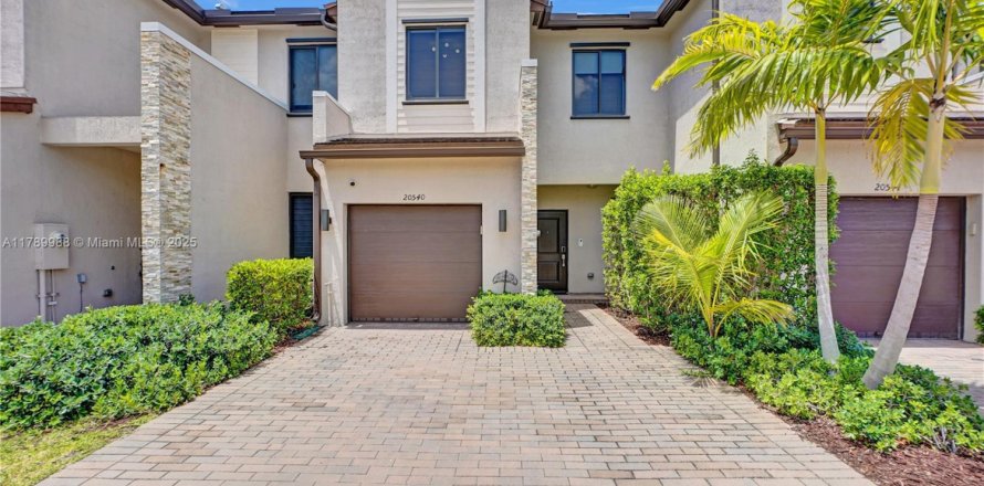 Touwnhouse à Miami, Floride 3 chambres, 128.02 m2 № 1726480