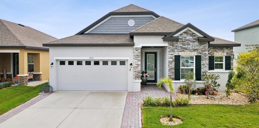 House in Wesley Chapel, Florida 3 bedrooms, 172.61 sq.m. № 1833053