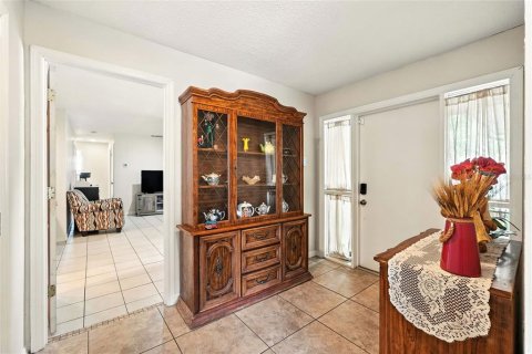 House in Orlando, Florida 4 bedrooms, 171.78 sq.m. № 1837729 - photo 5