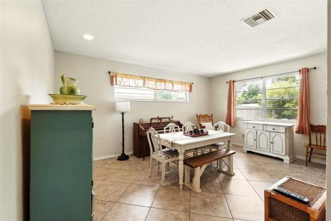House in Orlando, Florida 4 bedrooms, 171.78 sq.m. № 1837729 - photo 15