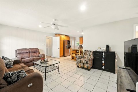 House in Orlando, Florida 4 bedrooms, 171.78 sq.m. № 1837729 - photo 9