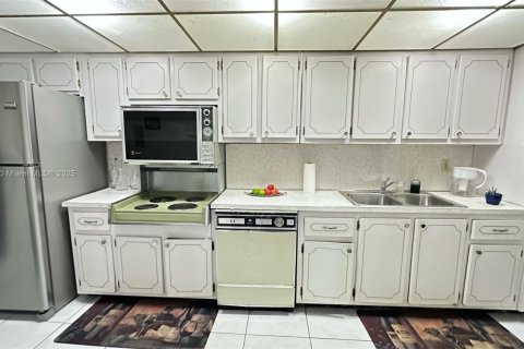 Copropriété à vendre à Miami Beach, Floride: 1 chambre, 78.69 m2 № 1923405 - photo 21