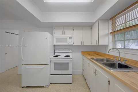 Apartment in Miami, Florida 1 bedroom, 82.68 sq.m. № 2030651 - photo 7