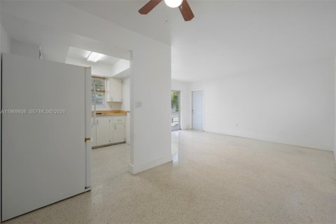 Apartment in Miami, Florida 1 bedroom, 82.68 sq.m. № 2030651 - photo 11