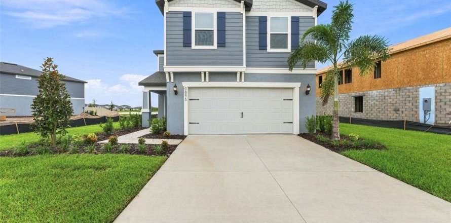 House in Parrish, Florida 5 bedrooms, 242.94 sq.m. № 2127216