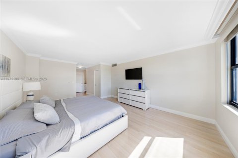 Condo in Bal Harbour, Florida, 2 bedrooms  № 2033958 - photo 28