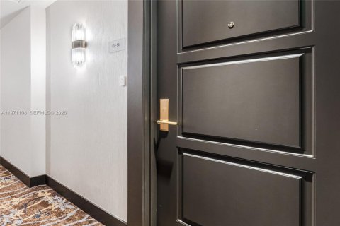 Condo in Bal Harbour, Florida, 2 bedrooms  № 2033958 - photo 3