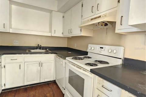 Снять в аренду квартиру в Тампа, Флорида 3 комнаты, 88.26м2, № 2116154 - фото 6