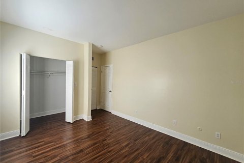 Снять в аренду квартиру в Тампа, Флорида 3 комнаты, 88.26м2, № 2116154 - фото 10