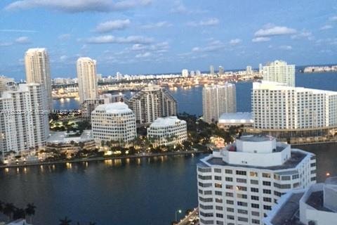 Condo in Miami, Florida, 2 bedrooms  № 1888775 - photo 6